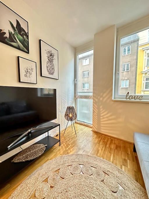 3-Room Vienna Centrale Suite Exterior photo